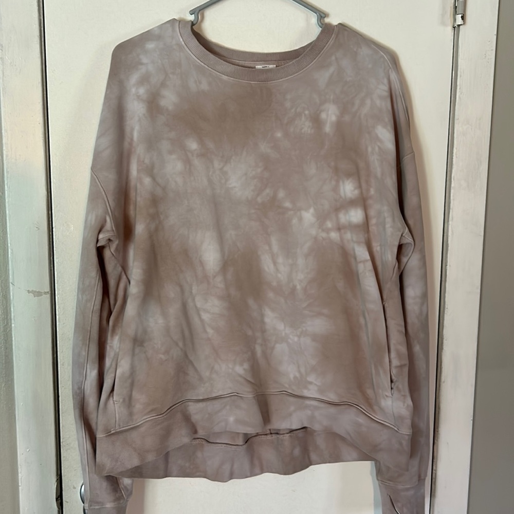 All in motion size large sweater with pockets. Brown, white tie dye.